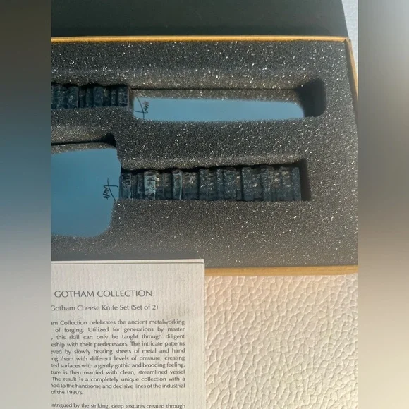 Michael Aram Black Cheese Knife Set - the Gotham collection - Picture 4 of 7